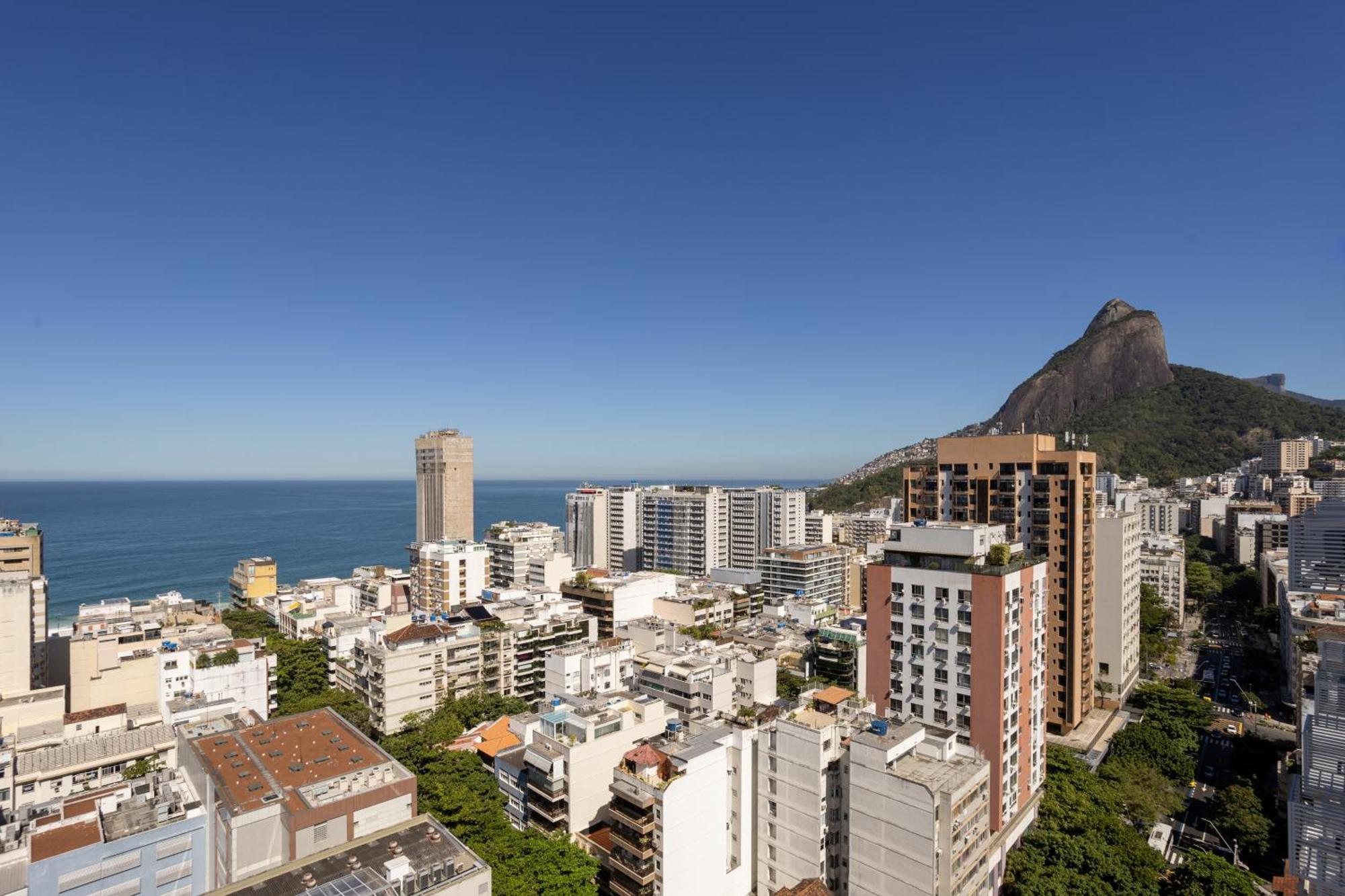 Apartamento Vista Mar Leblon - Sofisticacao, E Conforto